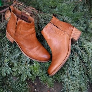 Women’s Kork-Ease Mindo Chelsea Bootie, size 7.5